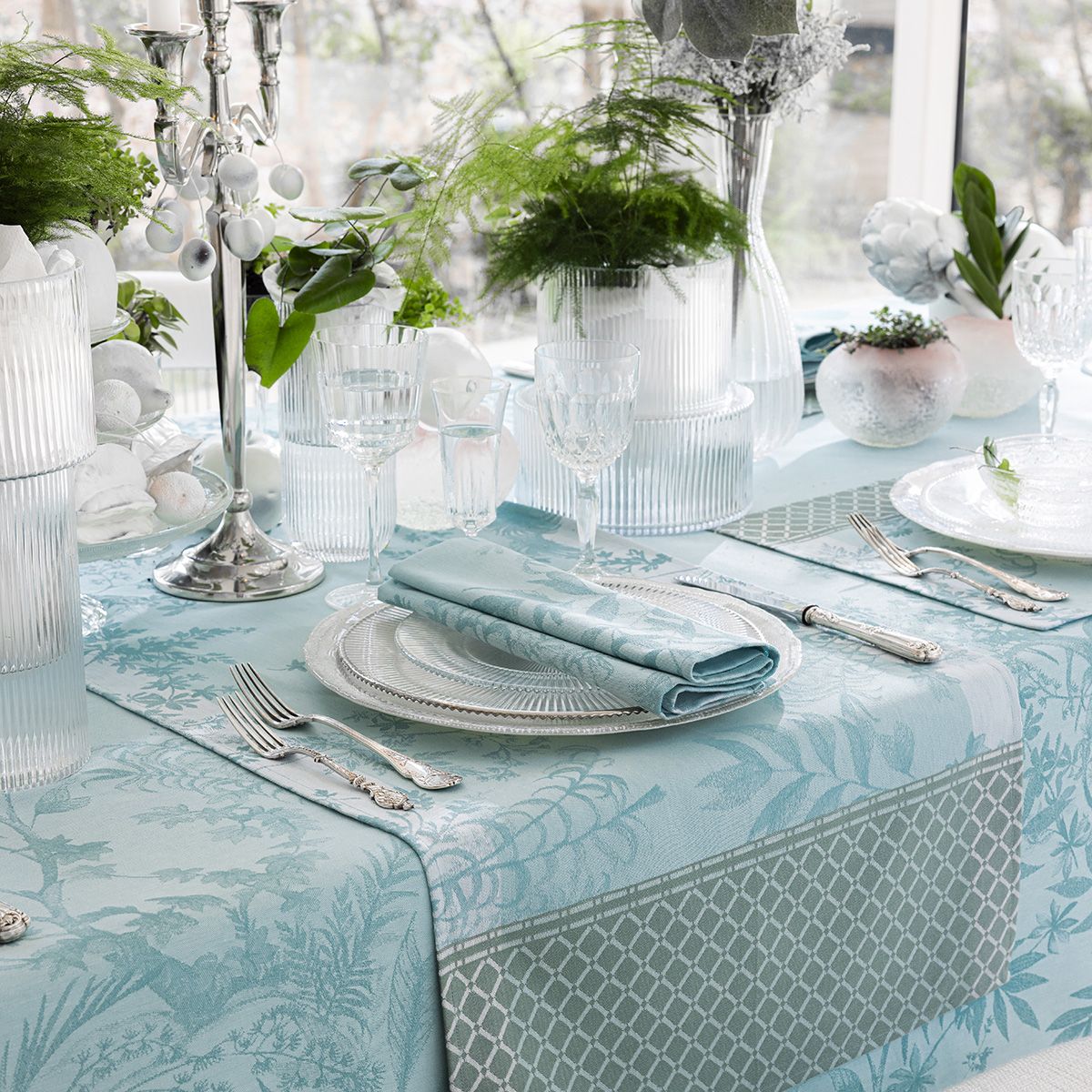 Jardin d'Eden - Tablecloth, Placemats, Napkins & Runner