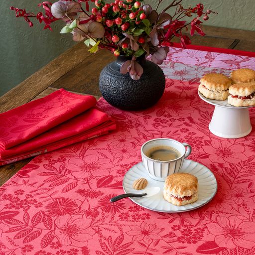 Coated Cottage Tablecloths & Placemats