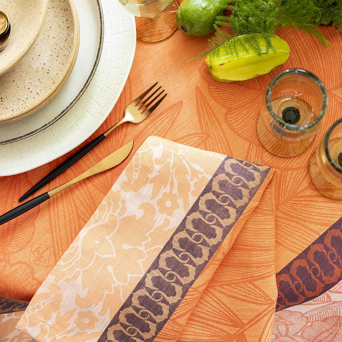 Escapade Tropicale - Linen Tablecloth, Placemats, Napkins & Runner