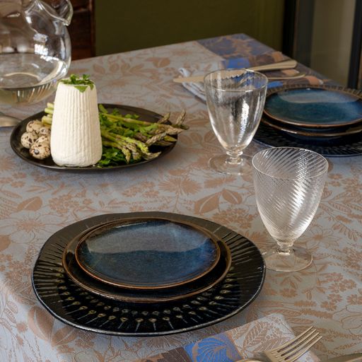 Coated Cottage Tablecloths & Placemats