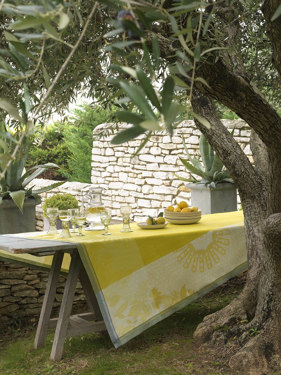 Jardin D'Orient - Linen Tablecloth, Placemats, Napkins & Runners