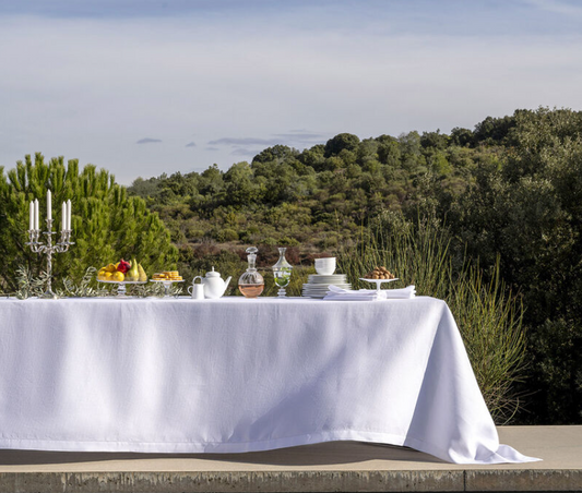 Portofino - Linen Tablecloth and Napkins