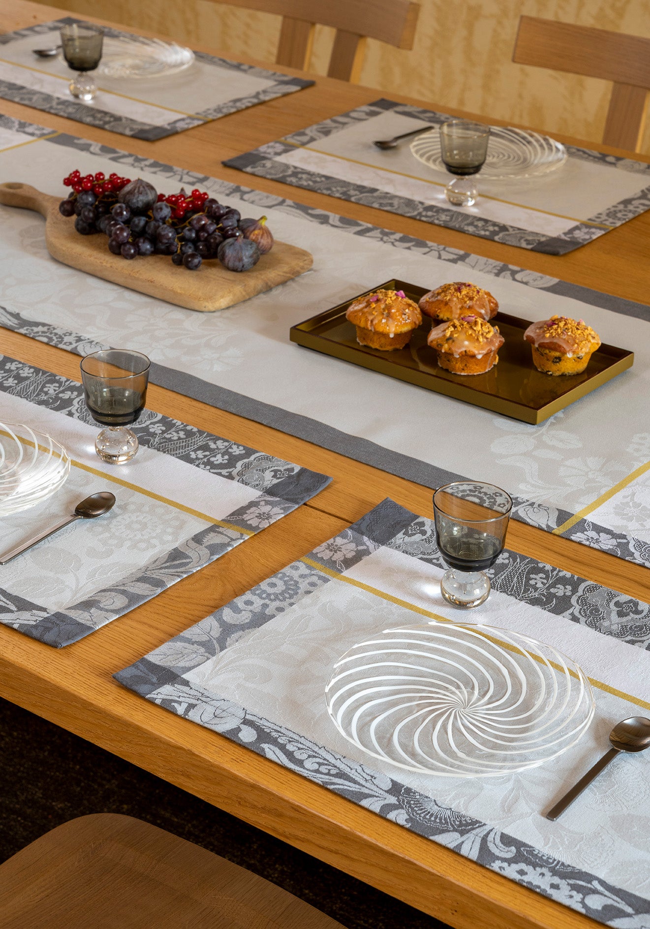 Voyage Iconique - Tablecloth, Placemat, Napkins & Runners
