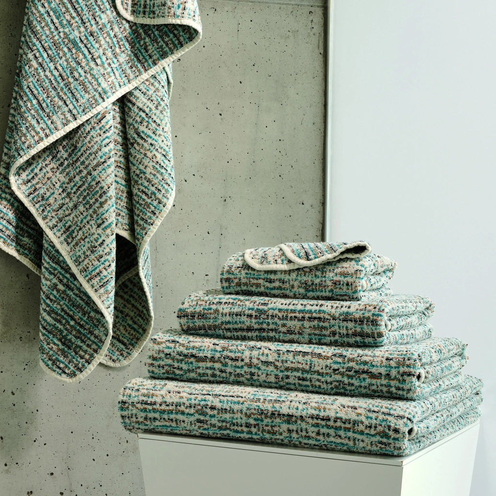 Metis Towels