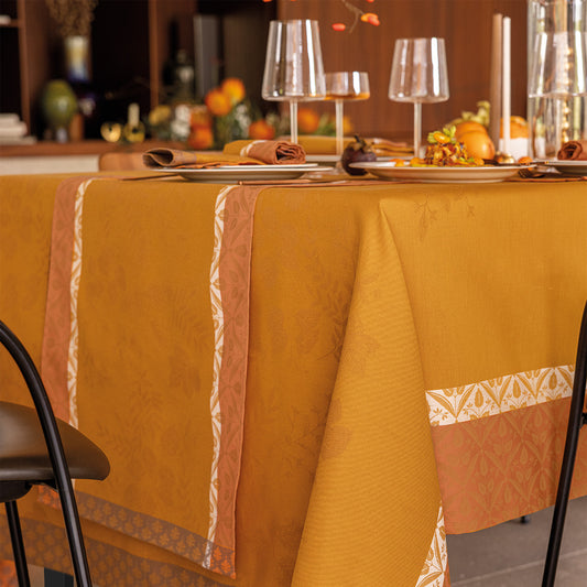 Manor Lane - Cotton Tablecloths, Napkins & Runner