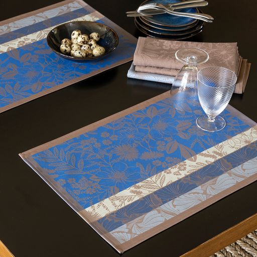 Coated Cottage Cotton Tablecloths & Placemats