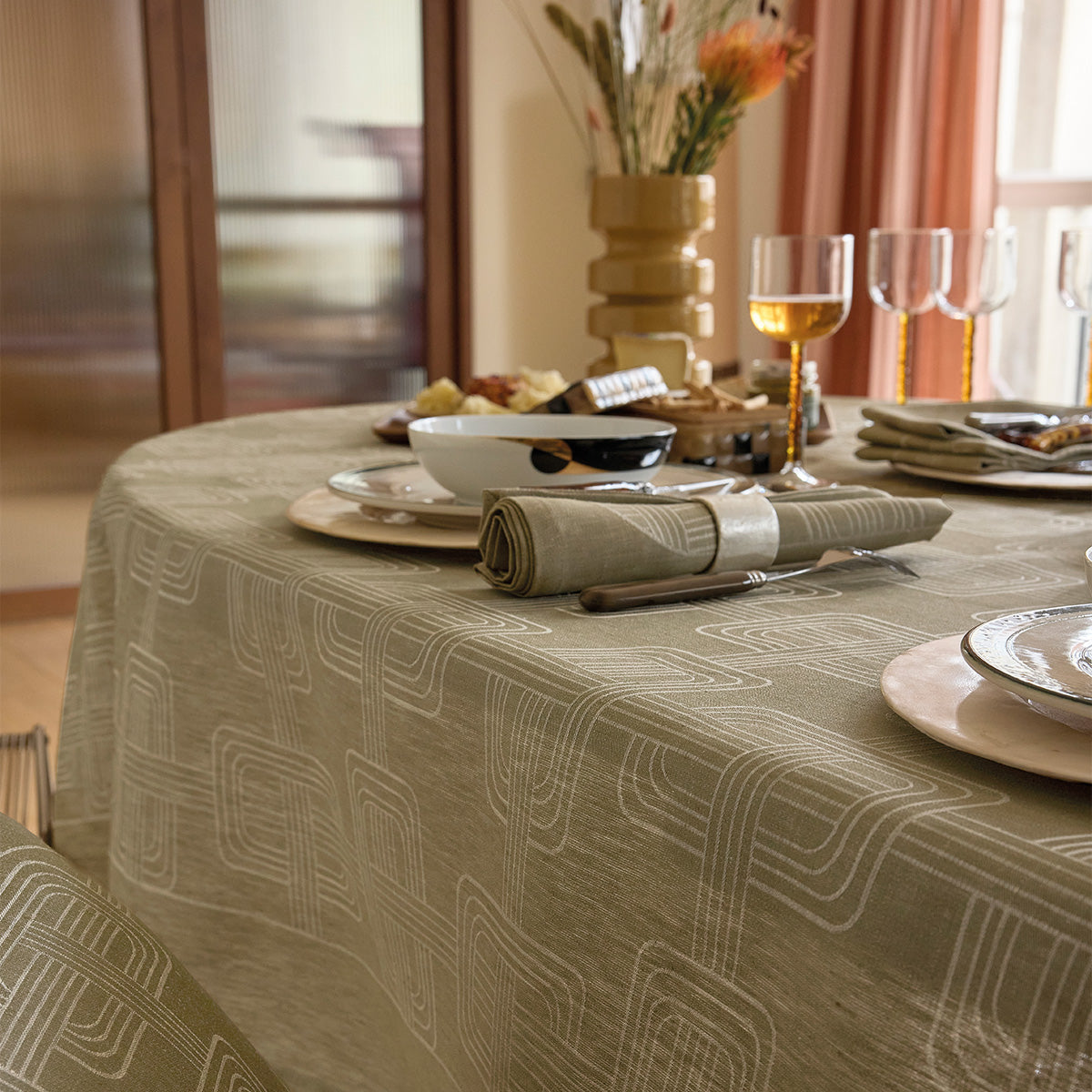 Hotel Particulier - Linen Tablecloths, Placemats, Napkins, Runners