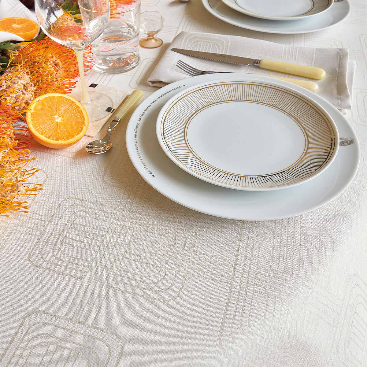 Hotel Particulier - Linen Tablecloths, Placemats, Napkins, Runners