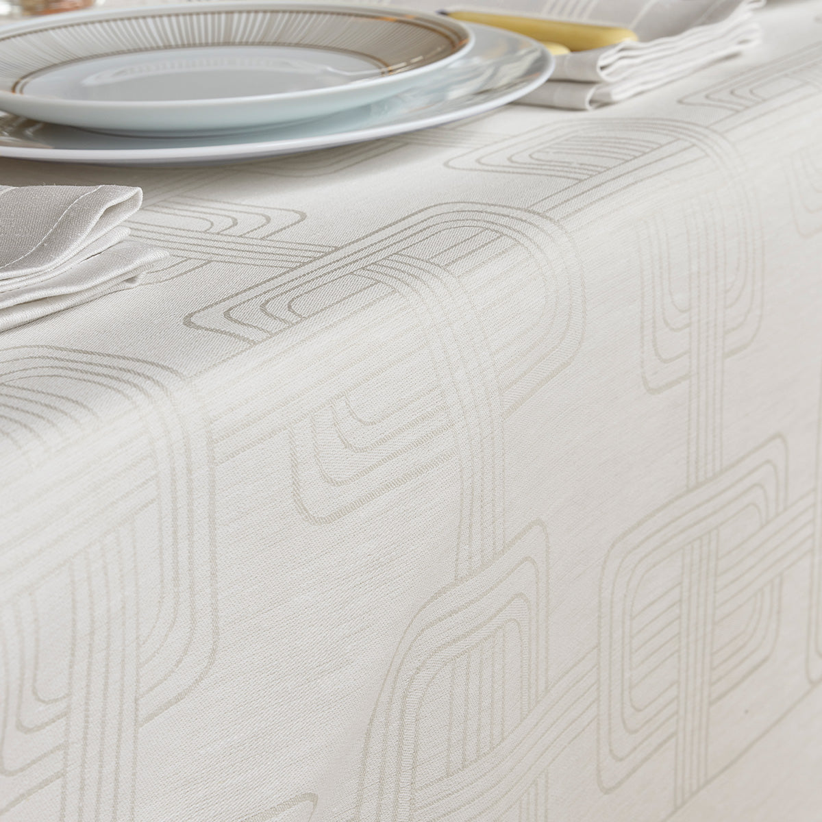 Hotel Particulier - Linen Tablecloths, Placemats, Napkins, Runners