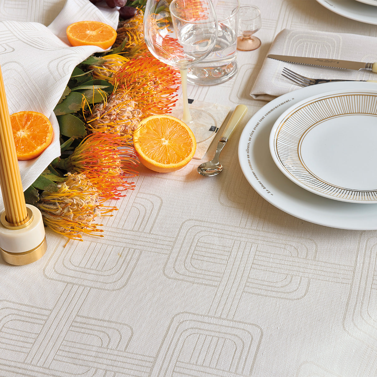 Hotel Particulier - Linen Tablecloths, Placemats, Napkins, Runners