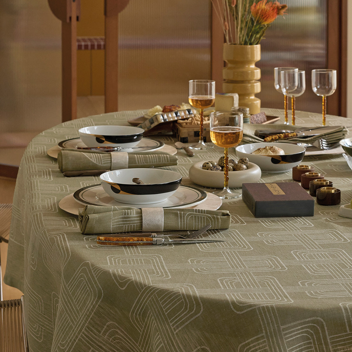 Hotel Particulier - Linen Tablecloths, Placemats, Napkins, Runners