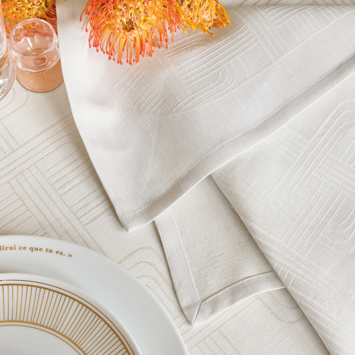 Hotel Particulier - Linen Tablecloths, Placemats, Napkins, Runners