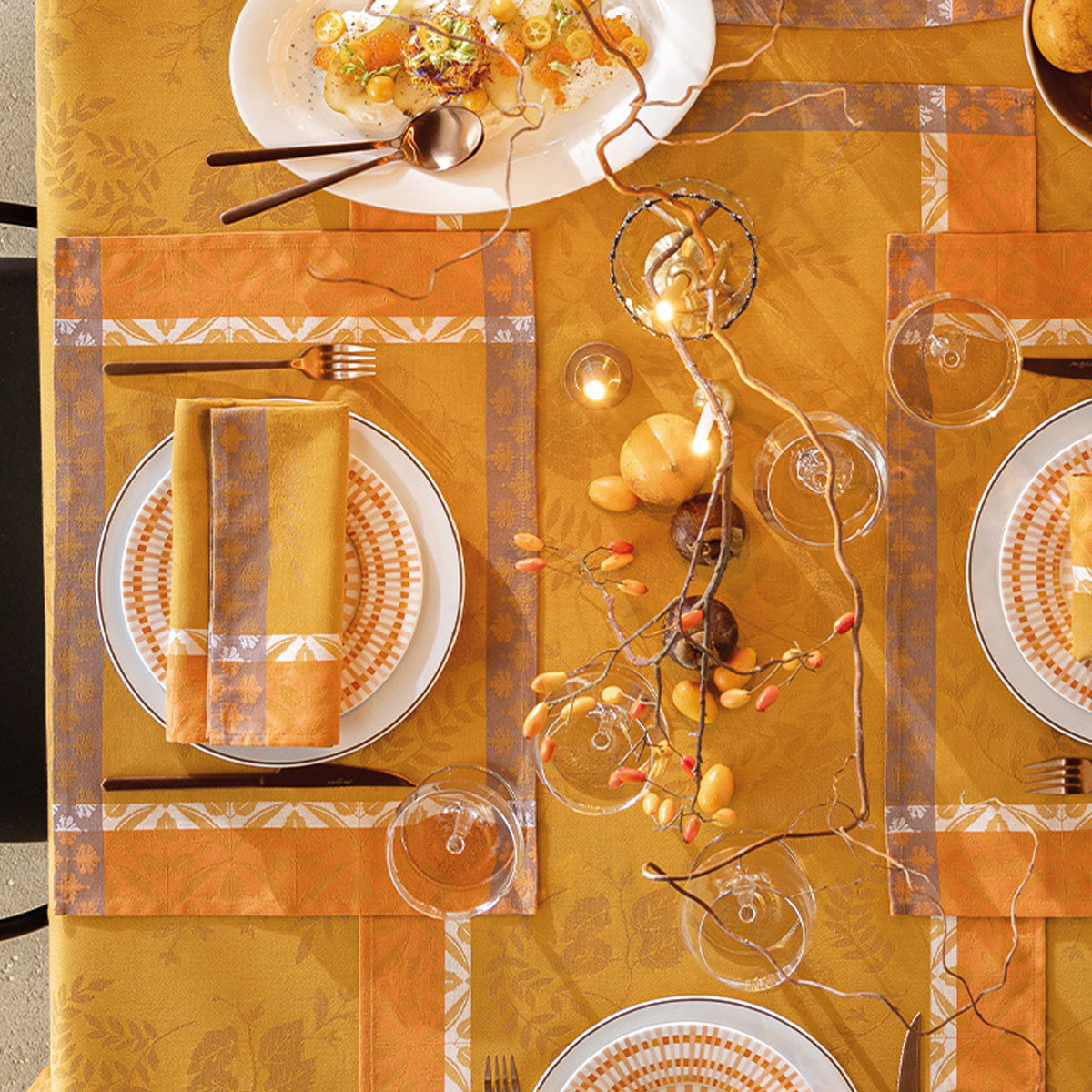 Manor Lane - Coated Cotton Tablecloths & Placemats