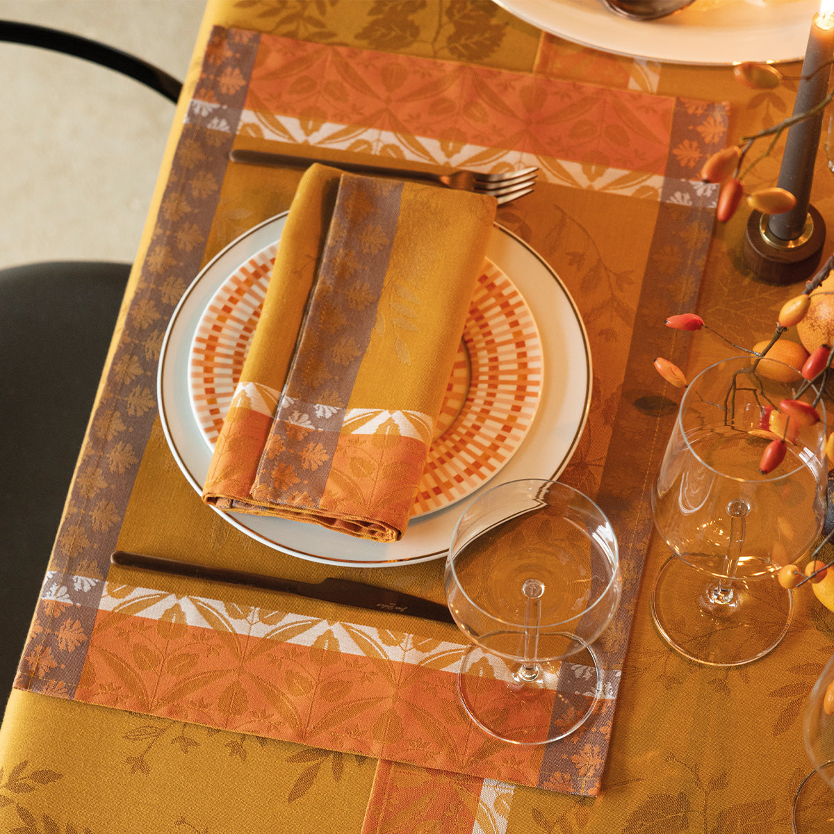 Manor Lane - Cotton Tablecloths, Napkins & Runner