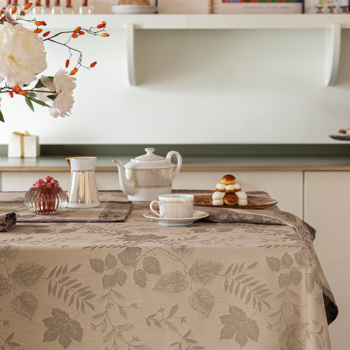 Manor Lane - Cotton Tablecloths, Napkins & Runner