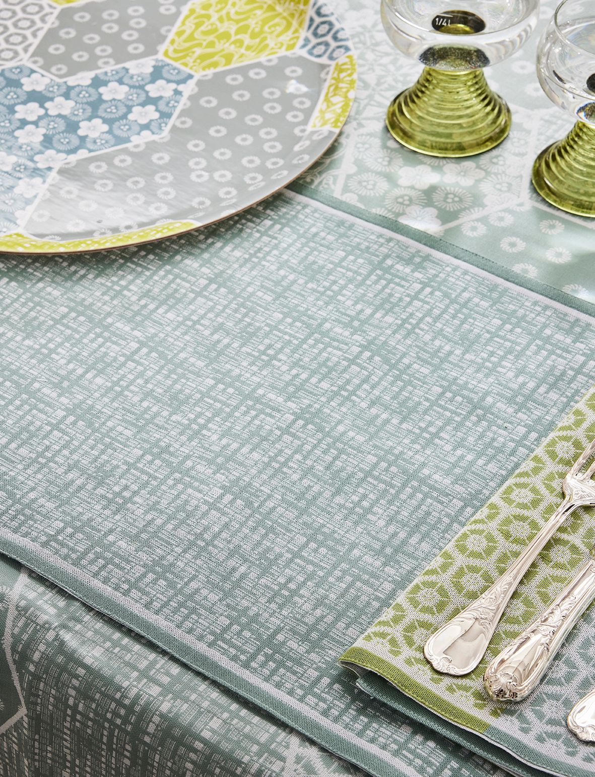 Wagara - Cotton Tablecloth, Napkins & Runner