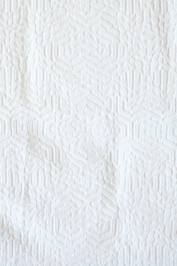 Sereno Matelassé Coverlet and Shams