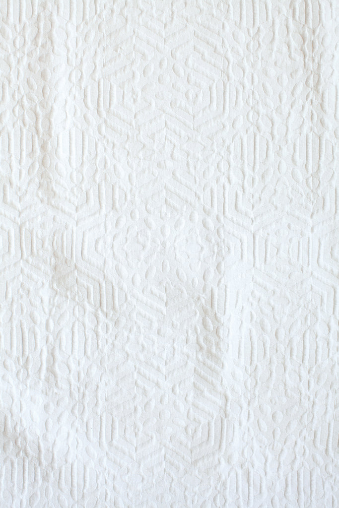 Sereno Matelassé Coverlet and Shams
