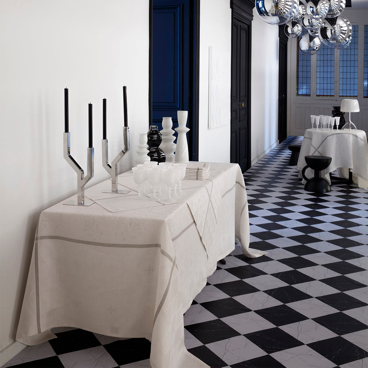 Armoiries - Linen Tablecloth, Placemats, Napkins & Runners